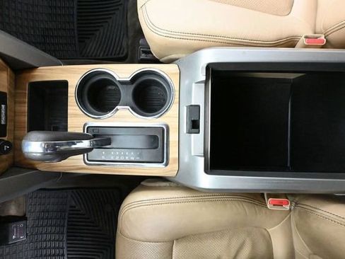 Used 2011 Ford F150 Lariat w/ Lariat Chrome Pkg image 32