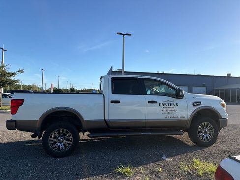 Used 2018 Nissan Titan Platinum Reserve w/ Platinum Utility Package AWD/4WD image 6