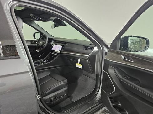 New 2026 Jeep Grand Cherokee L Limited w/ Limited Altitude Package image 38