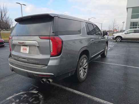 Used 2021 GMC Yukon XL Denali w/ Denali Premium Package image 10