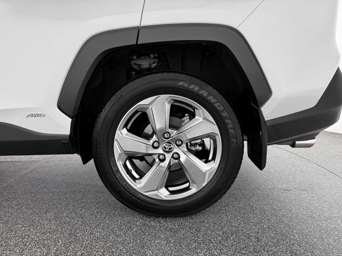 Used 2020 Toyota RAV4 Limited image 33