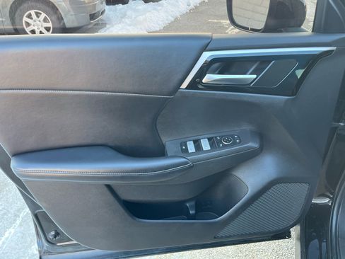 Used 2022 Mitsubishi Outlander SE image 25