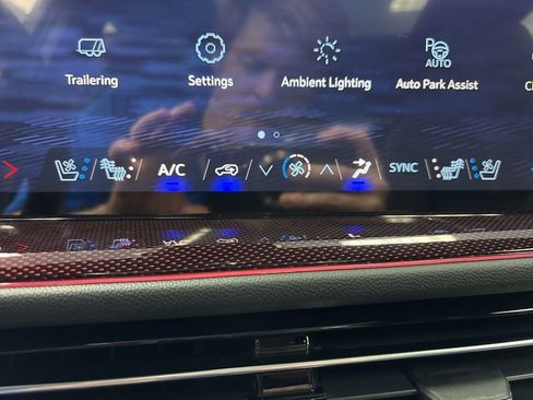 New 2026 Chevrolet Traverse RS w/ LPO, Floor Liner Package AWD/4WD image 41