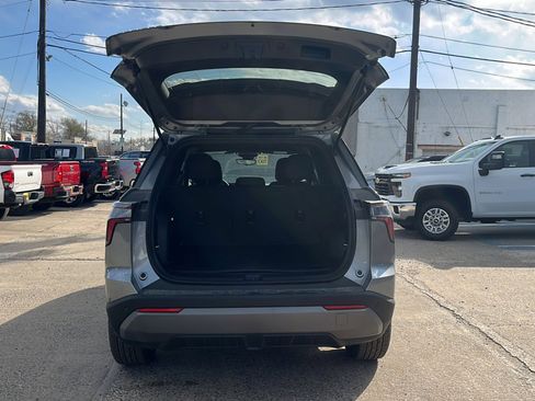 New 2026 Chevrolet Equinox LT w/ Safety and Technology Package FWD image 11