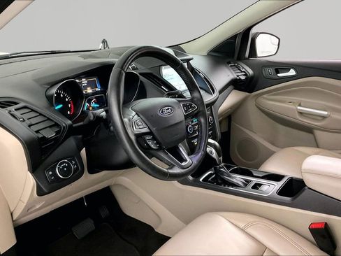 Used 2019 Ford Escape SEL image 16