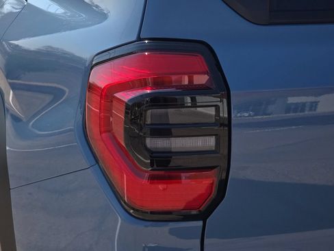 New 2026 Toyota 4Runner SR5 AWD/4WD image 12