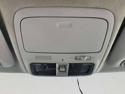 Used 2010 Subaru Forester 2.5X Limited image 33