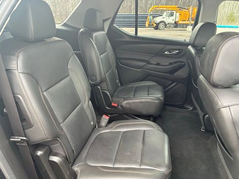 Used 2020 Chevrolet Traverse LT w/ Driver Confidence II Package image 15