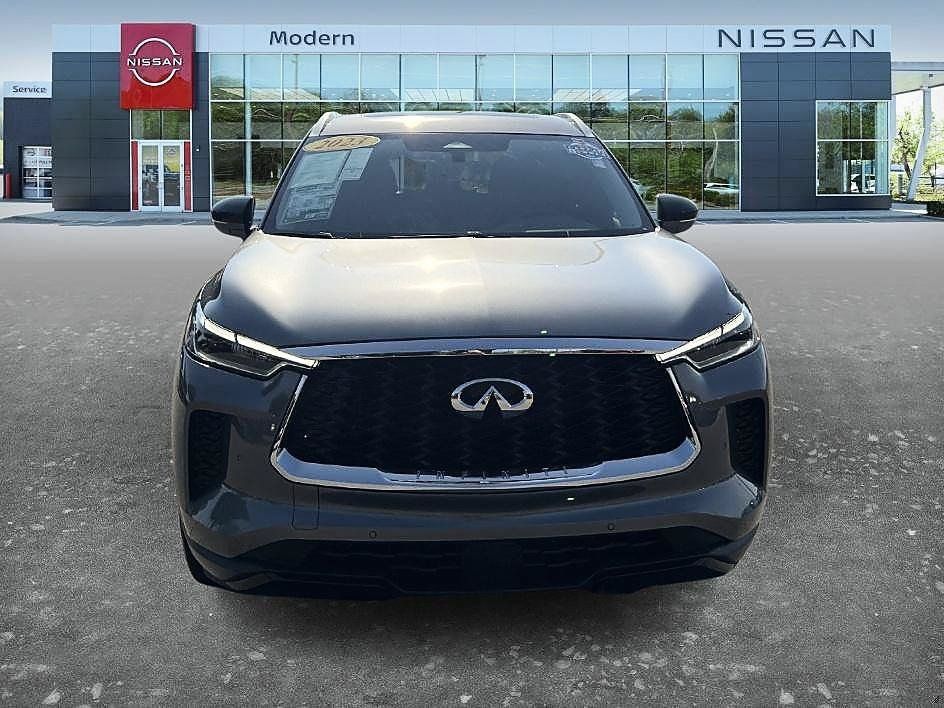 Used 2023 INFINITI QX60 Luxe w/ Cargo Package AWD/4WD image 2