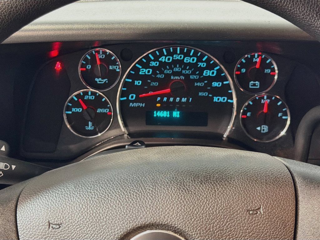 Used 2025 GMC Savana 2500 w/ Driver Convenience Package RWD image 13
