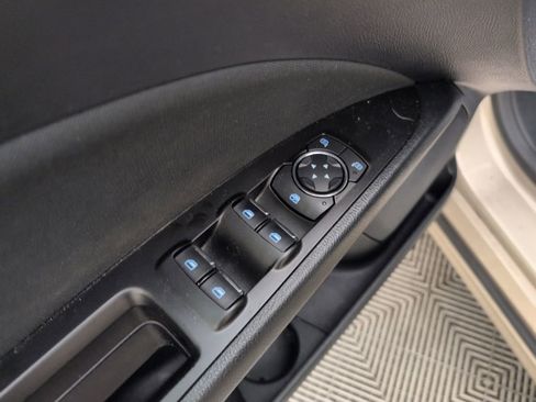Used 2018 Ford Fusion SE w/ Equipment Group 201A FWD image 32