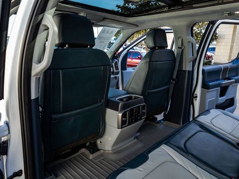 Used 2022 Ford F450 Limited w/ FX4 Off-Road Package image 32