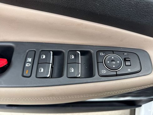 Used 2020 Hyundai Santa Fe SEL w/ Convenience + Premium Package image 12