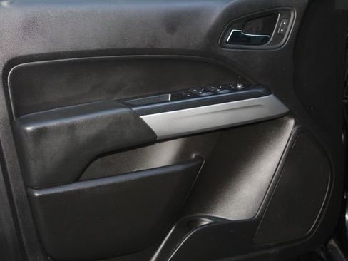 Used 2021 Chevrolet Colorado LT w/ Redline Special Edition image 21