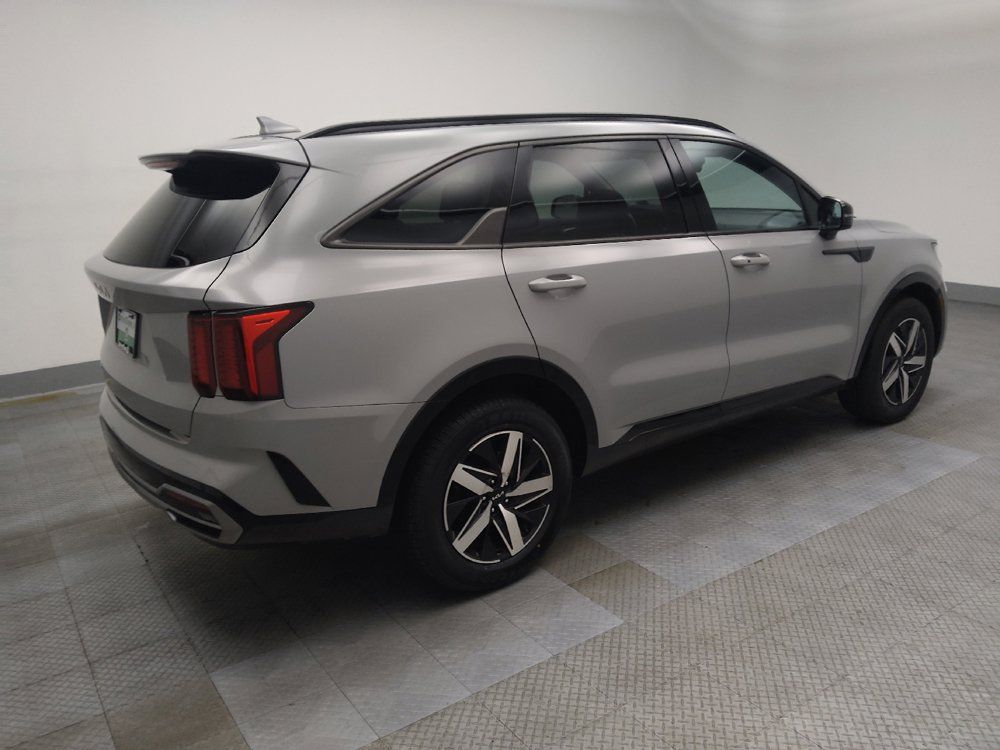 Used 2023 Kia Sorento EX w/ Panoramic Sunroof Package FWD image 10