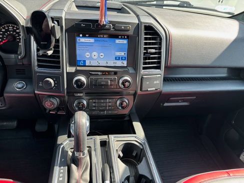 Used 2018 Ford F150 Lariat w/ Equipment Group 502A Luxury AWD/4WD image 14