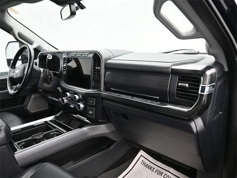 Used 2023 Ford F250 Lariat w/ FX4 Off-Road Package image 9