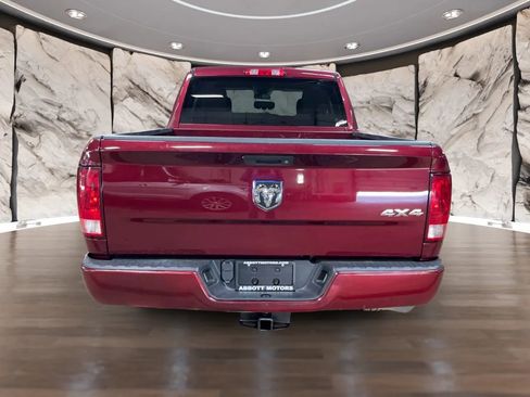 Used 2017 RAM 1500 Express AWD/4WD image 4