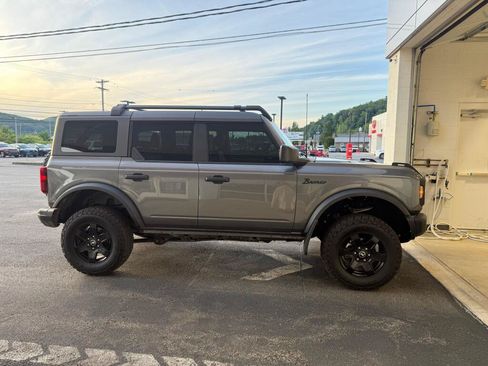 Used 2022 Ford Bronco Black Diamond AWD/4WD image 6