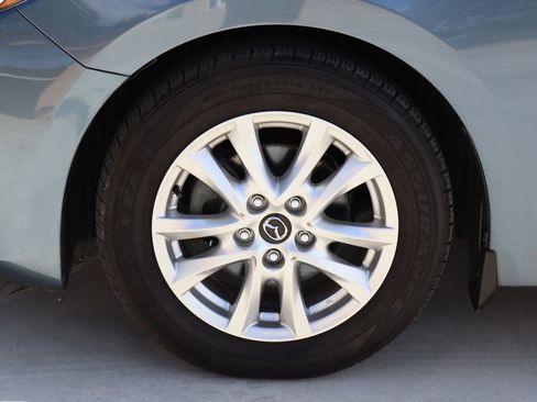 Used 2016 MAZDA MAZDA3 i Sport w/ Preferred Equipment Package image 29