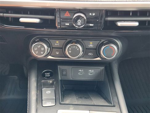 New 2025 Nissan Kicks SV image 14