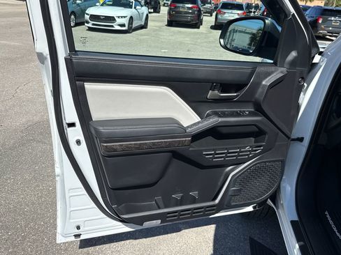 Used 2024 Toyota Tacoma Limited w/ Limited Package (LT) image 14