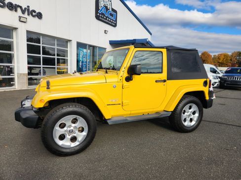 Used 2015 Jeep Wrangler Sahara w/ Connectivity Group image 7