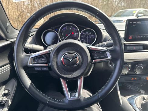 Used 2021 MAZDA MX-5 Miata Club image 17