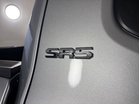 Used 2025 Toyota Tacoma SR5 image 31