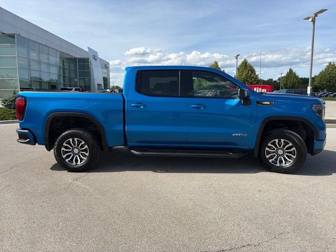 Used 2023 GMC Sierra 1500 AT4 w/ AT4 Premium Package AWD/4WD image 8