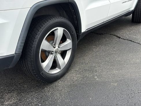 Used 2016 Jeep Grand Cherokee Limited AWD/4WD image 8