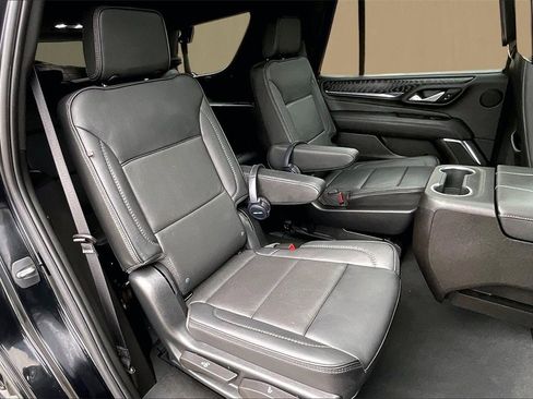 Used 2023 GMC Yukon Denali w/ Denali Reserve Package image 25
