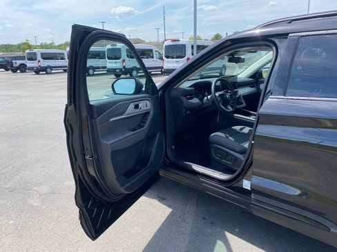 New 2026 Ford Explorer Active AWD/4WD image 10