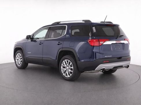 Used 2018 GMC Acadia SLT FWD image 3