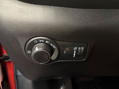 Used 2023 Jeep Compass Sport AWD/4WD image 27