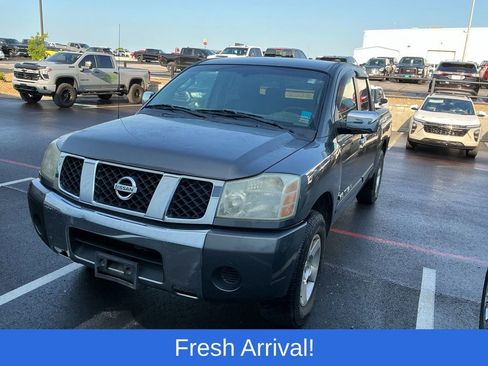 Used 2005 Nissan Titan SE RWD image 1