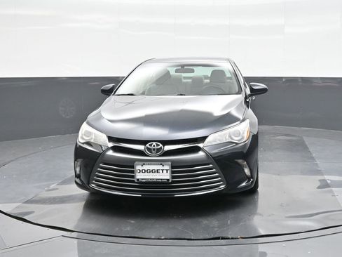 Used 2016 Toyota Camry LE image 30