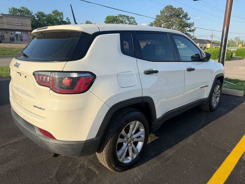 Used 2018 Jeep Compass Sport FWD image 5