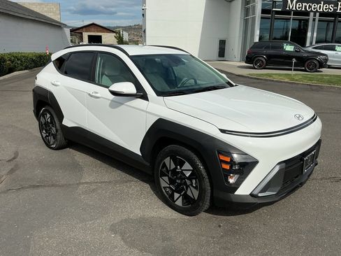 Used 2024 Hyundai Kona SEL FWD image 5