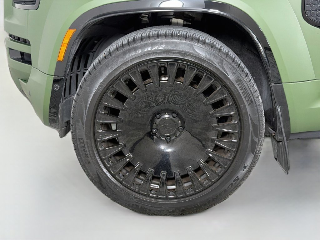 Used 2026 Land Rover Defender 110 OCTA AWD/4WD image 33