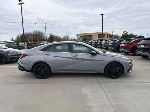 New 2026 Hyundai Elantra SEL Sport Premium FWD image 11