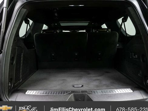 Certified 2025 GMC Yukon XL Denali Ultimate AWD/4WD image 32