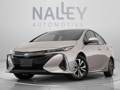 Used 2018 Toyota Prius Prime Advanced FWD image 10