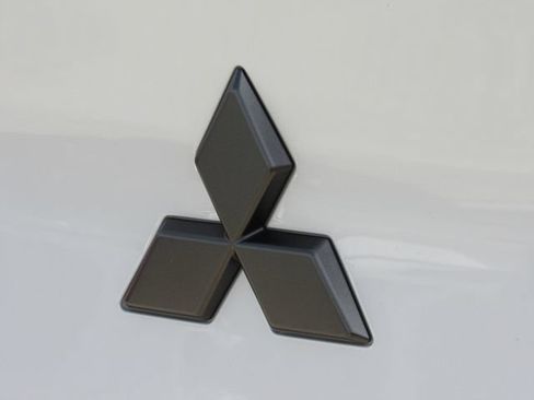 New 2026 Mitsubishi Outlander LE FWD image 13