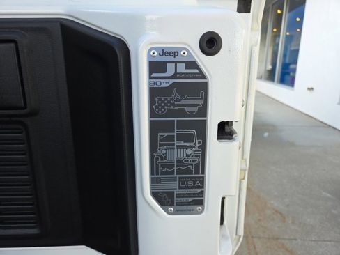 Used 2021 Jeep Wrangler Unlimited Sahara image 46