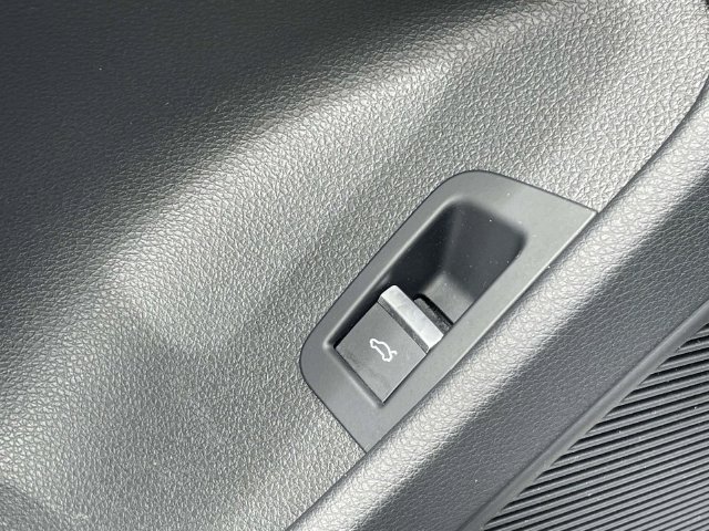 Certified 2025 Audi Q7 3.0T Premium Plus AWD/4WD image 16