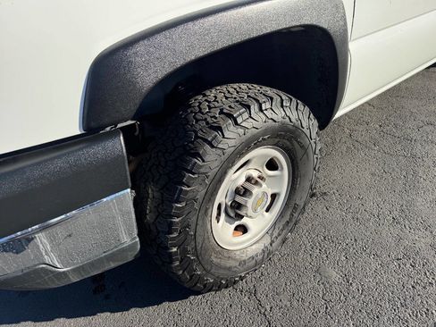 Used 2005 Chevrolet Silverado 2500 4x4 Crew Cab image 15
