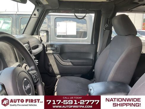 Used 2015 Jeep Wrangler Sport AWD/4WD image 7