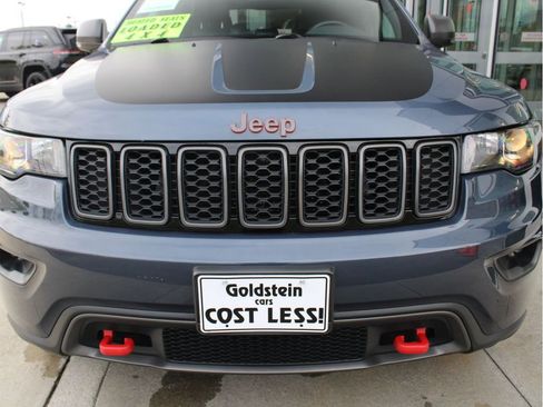 Used 2019 Jeep Grand Cherokee Trailhawk image 2