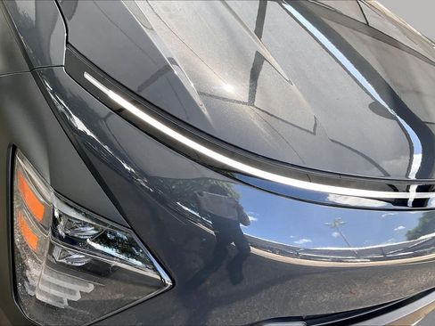 Used 2024 Hyundai Kona Limited AWD/4WD image 27